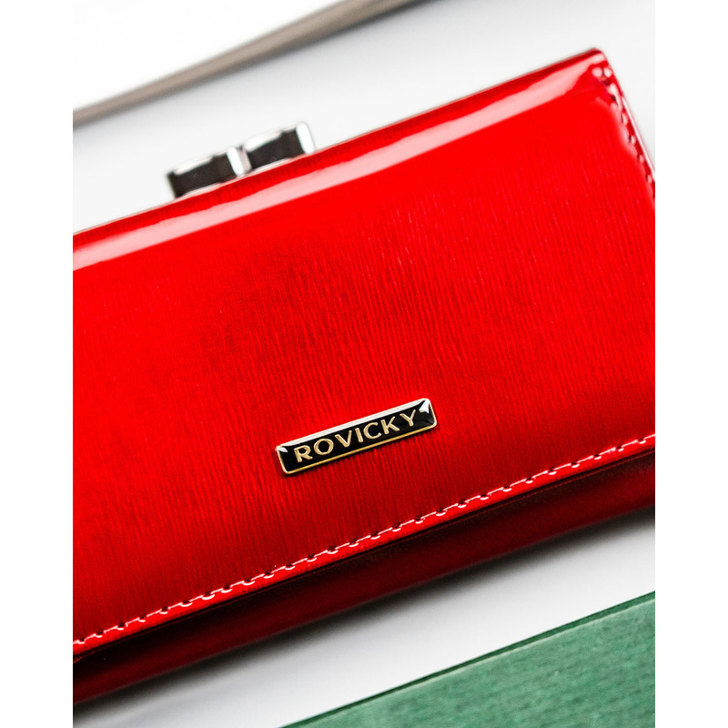 Lakierowany portfel damski ze skóry naturalnej i ekologicznej w czerwonym kolorze - Rovicky