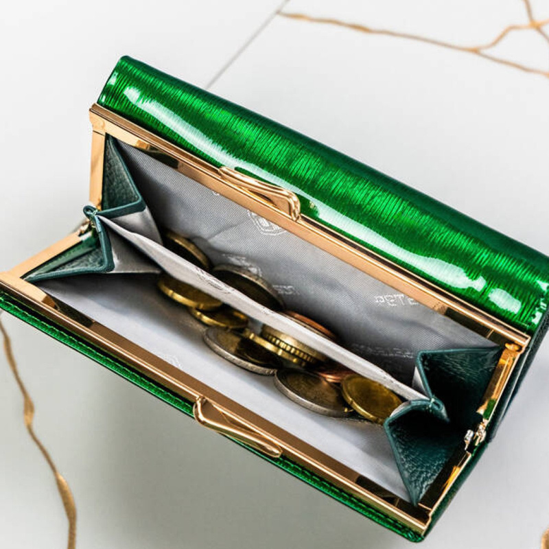 Skórzany damski portfel Peterson PTN 55020-SH