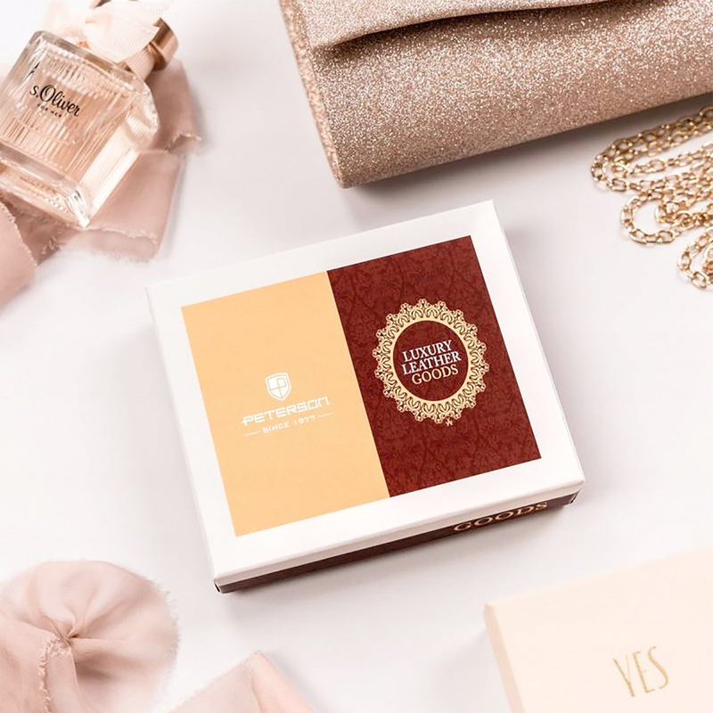 Damski portfel ze skóry ekologicznej Peterson PTN RD-SWZX-86-MCL