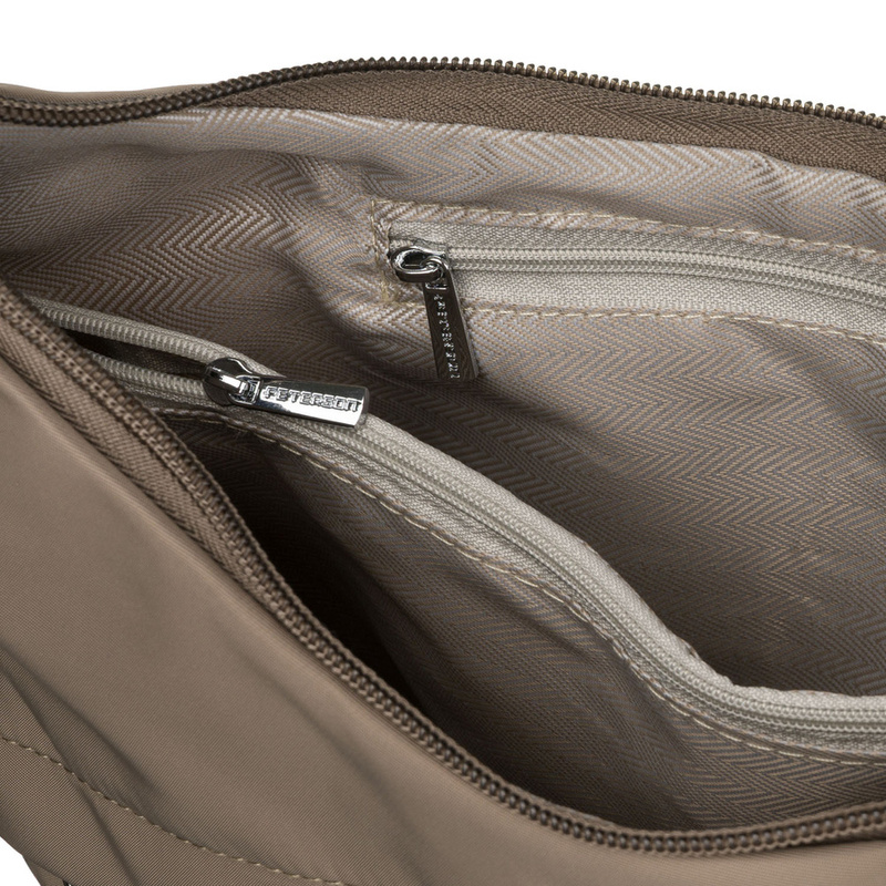 Torebka damska w ciemnobeżowym kolorze wyposażona w kieszeń zewnętrzną - Peterson