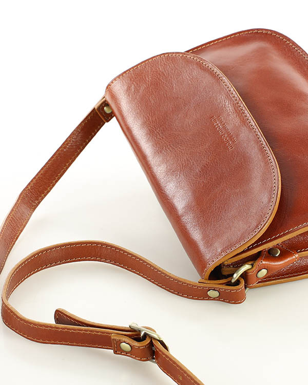 Skórzana torebka saddle bag półksiężyc sztywna skóra - MARCO MAZZINI brąz camel