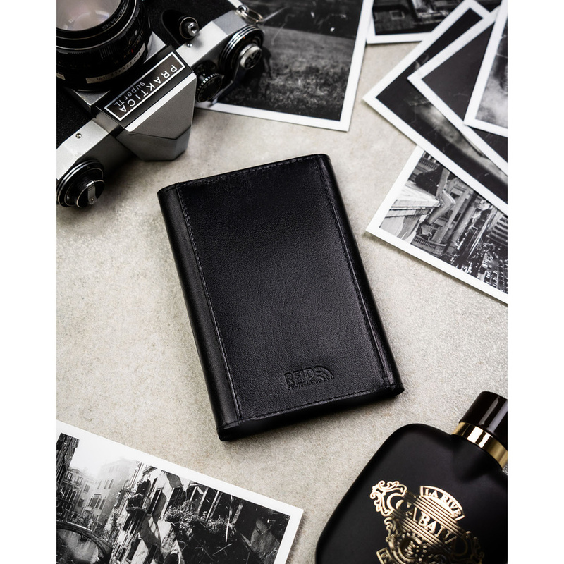 Skórzane, duże etui w czarnym kolorze przeznaczone na dokumenty i karty - Peterson