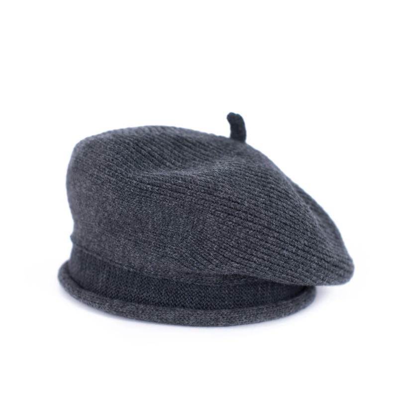 Beret Niebanalny