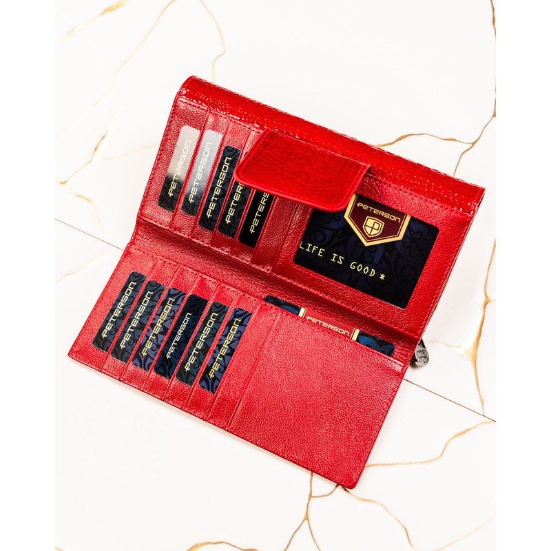 Duży portfel damski ze skóry naturalnej w czerwonym kolorze zamykany na zatrzask - Peterson
