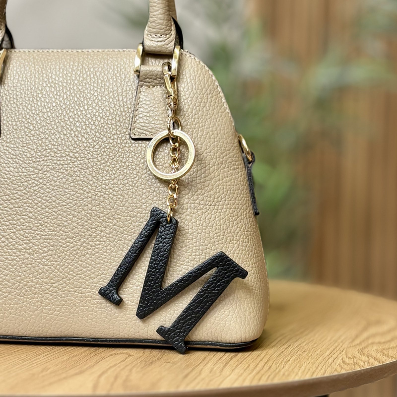 Florence literki brelok do torebki zawieszka do kluczy skóra naturalna