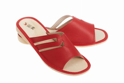 Komfortowe skórzane damskie kapcie od Wójciak