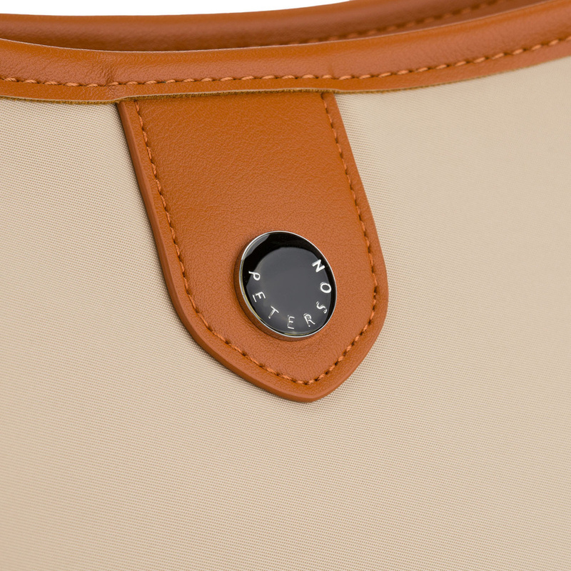 Praktyczna torebka damska z poliestru i skóry ekologicznej w kolorze ecru, zamykana suwakiem - Peterson