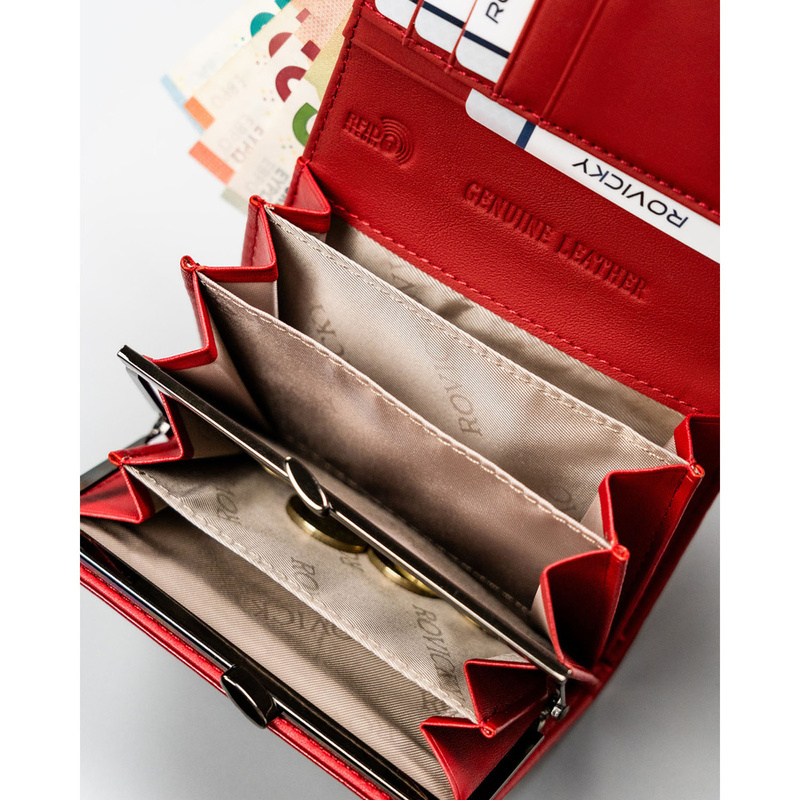 Duży, lakierowany portfel damski ze skóry naturalnej i ekologicznej w czerwonym kolorze, zamykany na zatrzask - Rovicky