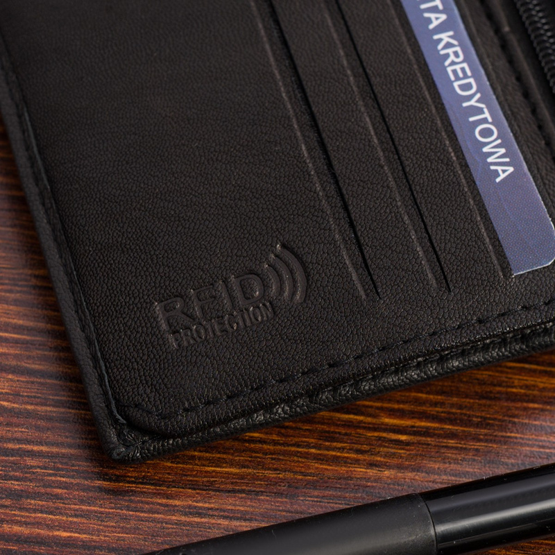 Portfel skórzany męski mały pionowy z flagą czarny RFiD Beltimore D48