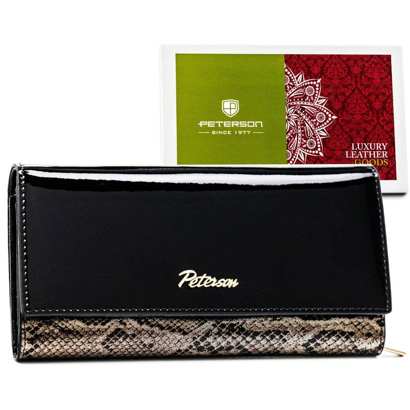 Portfel skórzany damski z bezpieczną klapą na zatrzask i wężowym wzorem - Peterson