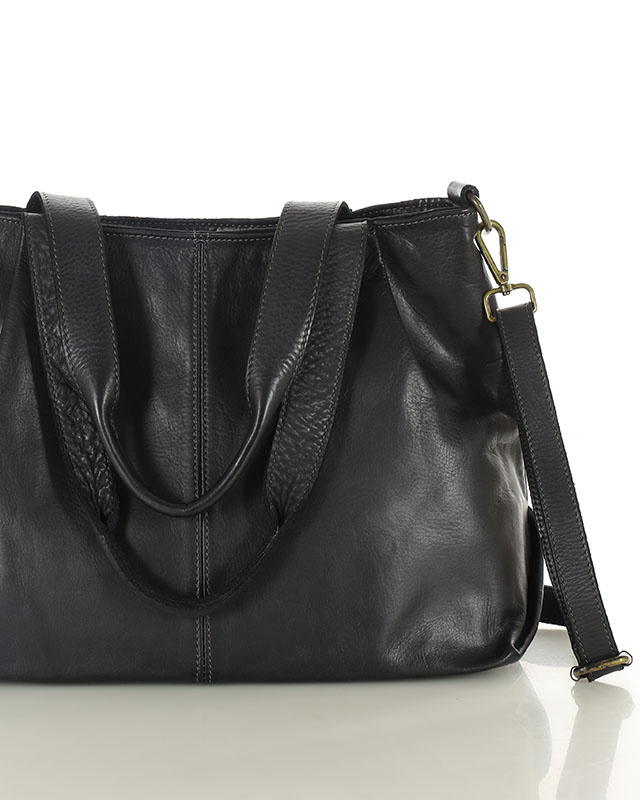 Torebka kuferek skórzana na ramię z miękkiej skóry MARCO MAZZZINI czarna