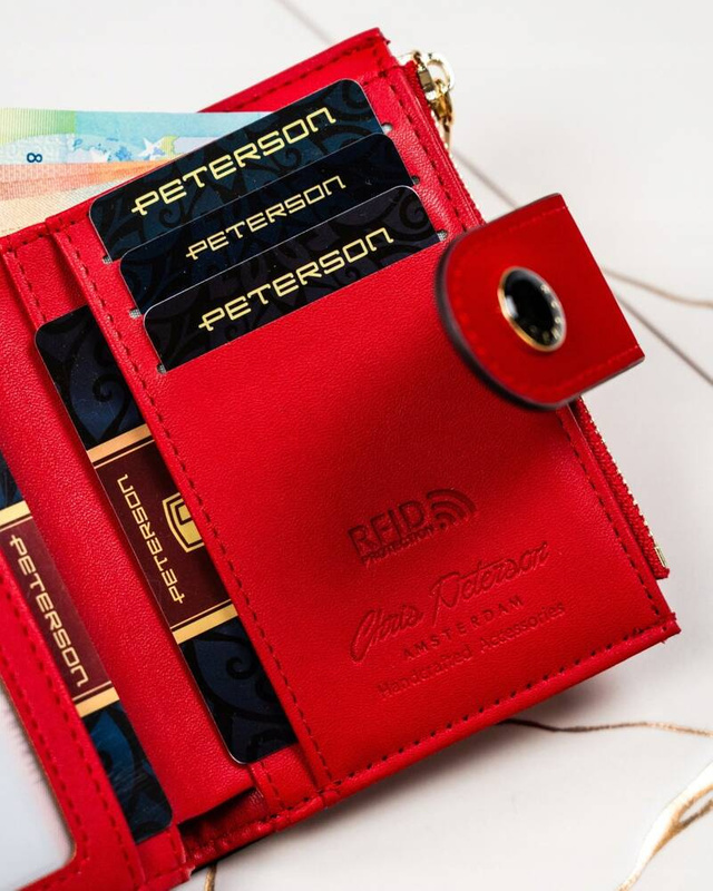Zgrabny portfel damski ze skóry eko Peterson RFID