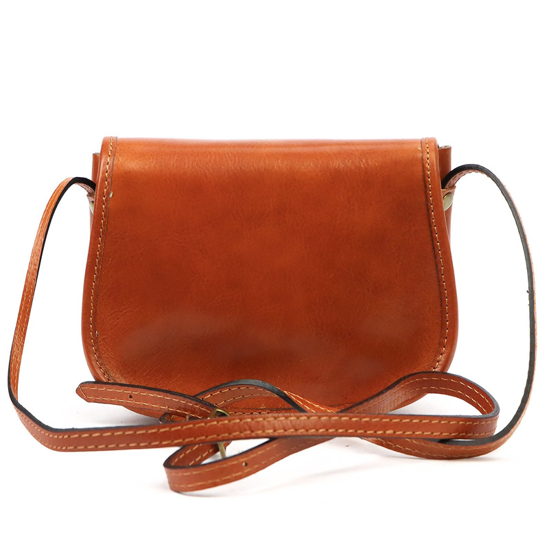 Elegancka damska skórzana listonoszka na ramię z kieszenią i klapą Florence