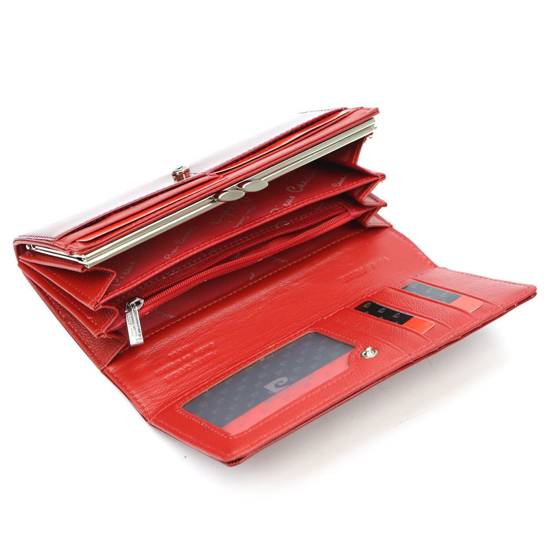 Skórzany damski portfel w liście od Pierre Cardin