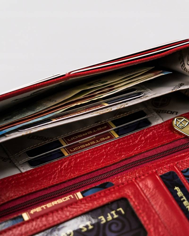 Skórzany damski portfel Peterson PTN 421028-SG