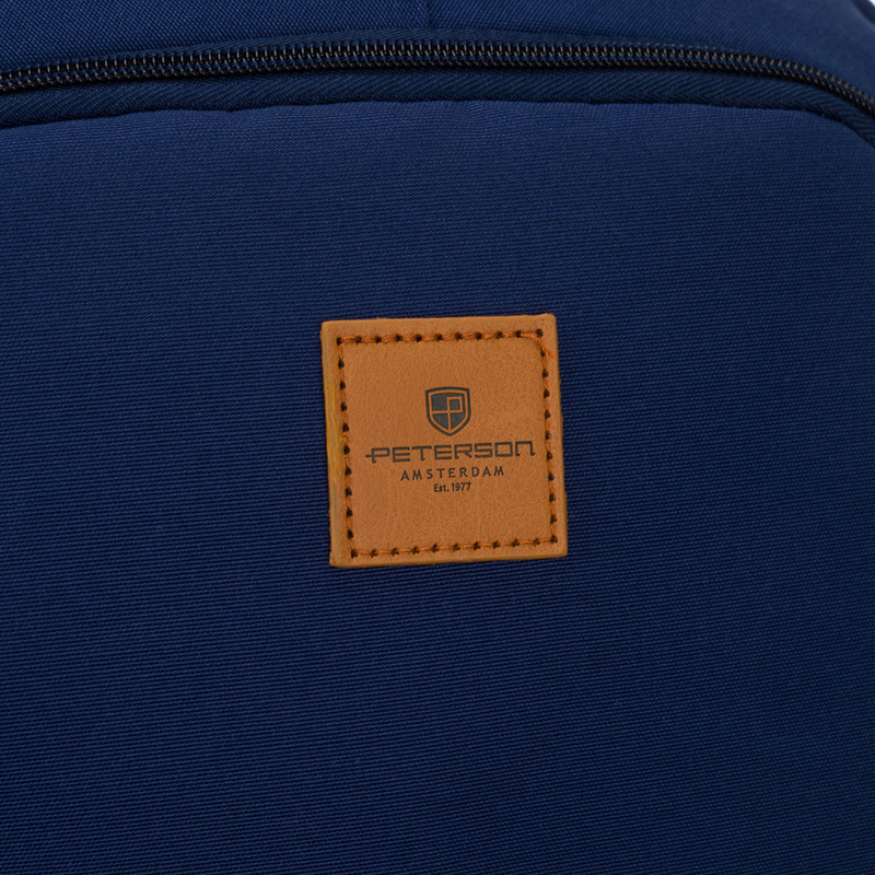 Młodzieżowy plecak szkolny z poliestru w granatowym kolorze z miejscem na laptopa - Peterson