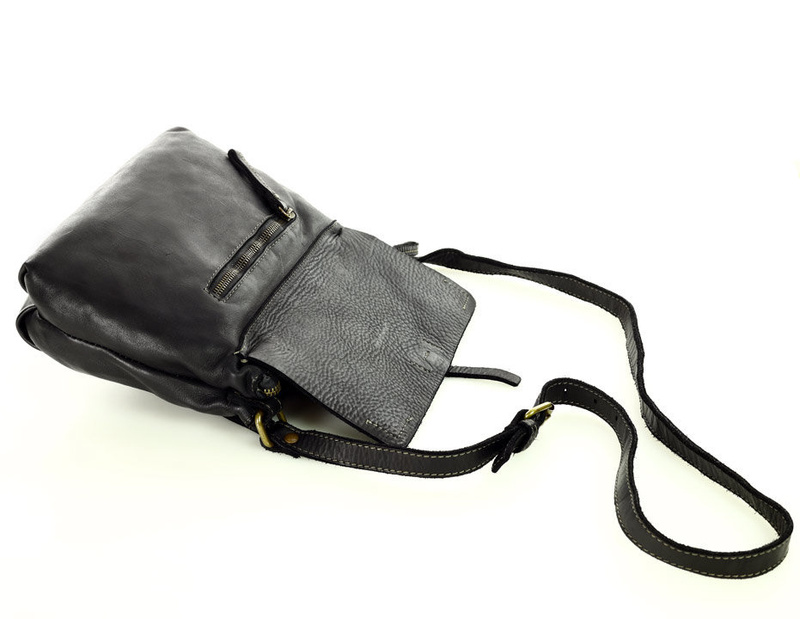 MARCO MAZZINI Torebka skórzana messenger retro bag czarny
