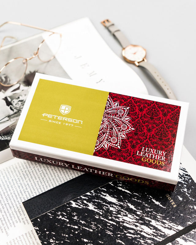 Skórzany damski portfel Peterson PTN 421431-ONBF