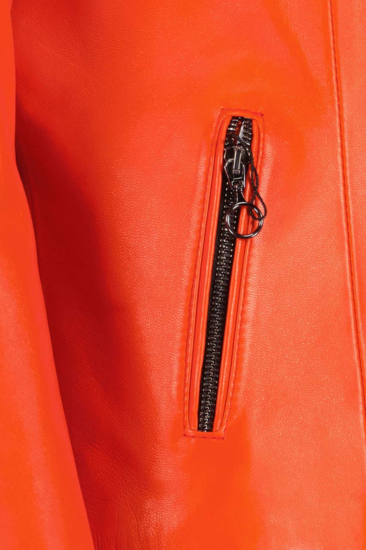 Bukowski damska Skórzana kurtka "Honorata" zapinana na guziki