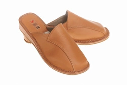 Wójciak Podhale damskie kapcie skóra naturalna zabudowane klin 3,5 cm