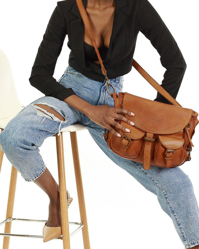 MARCO MAZZINI Skórzana torebka listonoszka z kieszeniami safari handmade bag camel