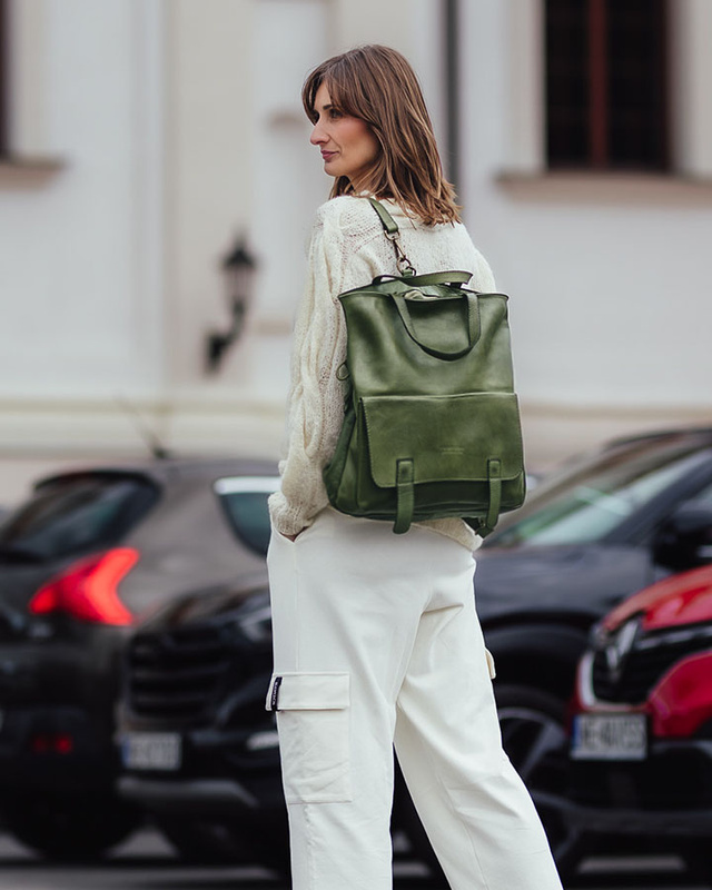 Skórzana torebka plecak z kieszenią z przodu - MARCO MAZZINI zielony