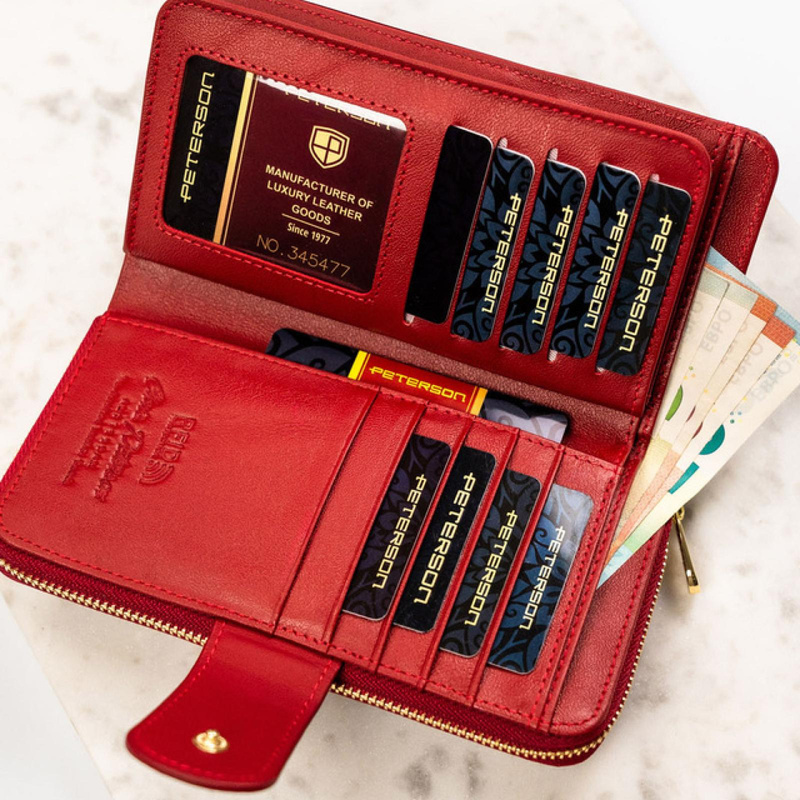 Skórzany damski portfel Peterson PTN BC-76116