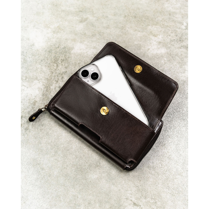 Skórzana, dwukomorowa saszetka męska w brązowym kolorze zamykana suwakiem - Rovicky