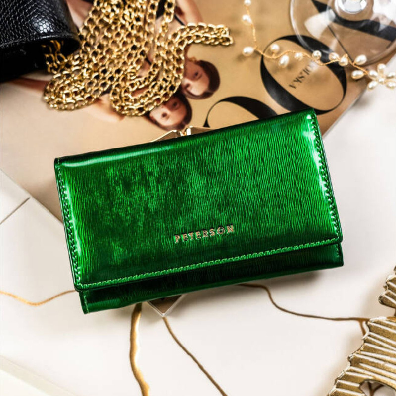 Skórzany damski portfel Peterson PTN 55020-SH