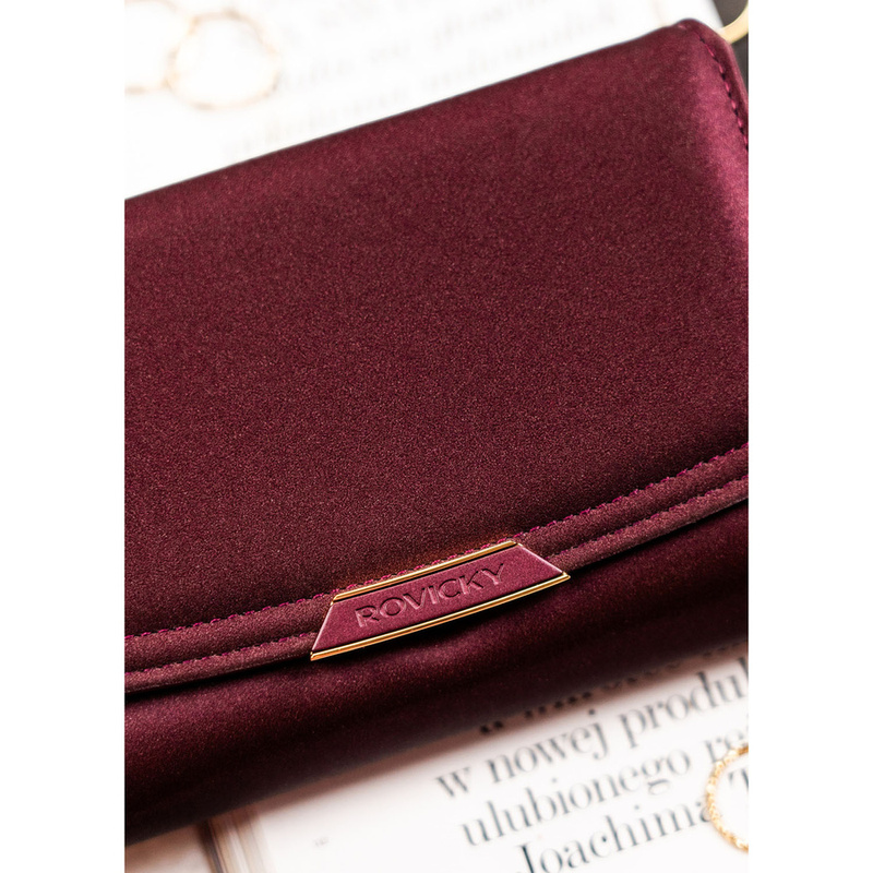 Śliwkowy portfel damski ze skóry ekologicznej wyposażony w system RFID - Rovicky