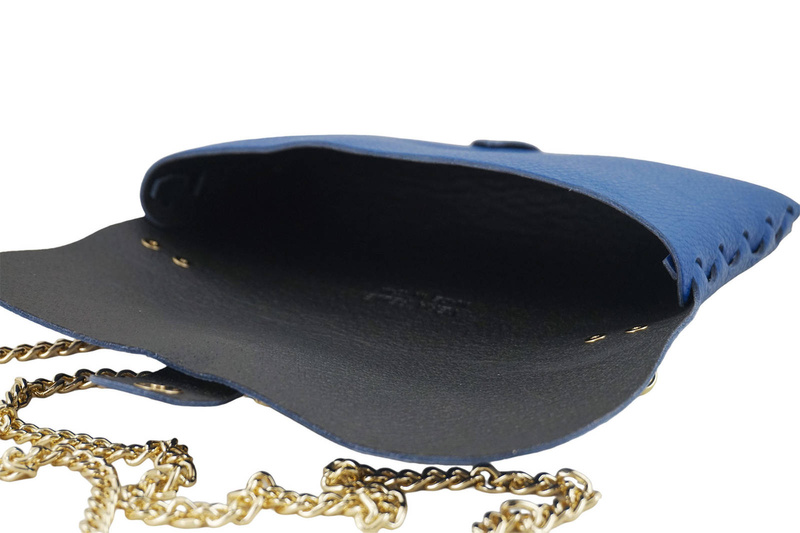 Torebka kopertówka na łańcuszku - Chabrowa