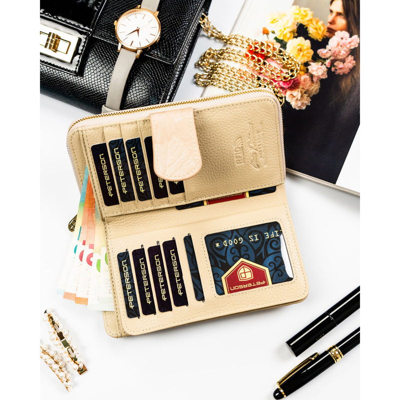 Skórzany damski portfel Peterson PTN PS116-MLF