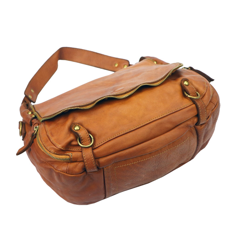 Pojemna damska skórzana listonoszka na ramię