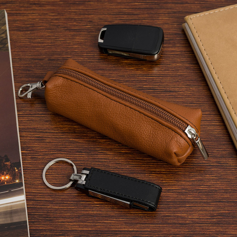 Skórzane etui na długie klucze duże kluczówka karabińczyk skóra koniakowe Beltimore L66