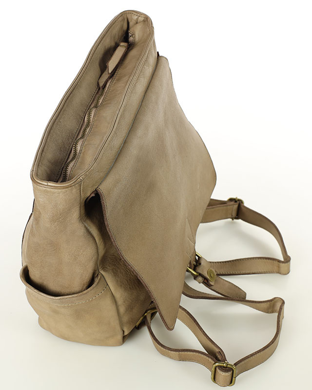 Plecak skórzany handmade z kieszeniami  - MARCO MAZZINI beż cappuccino