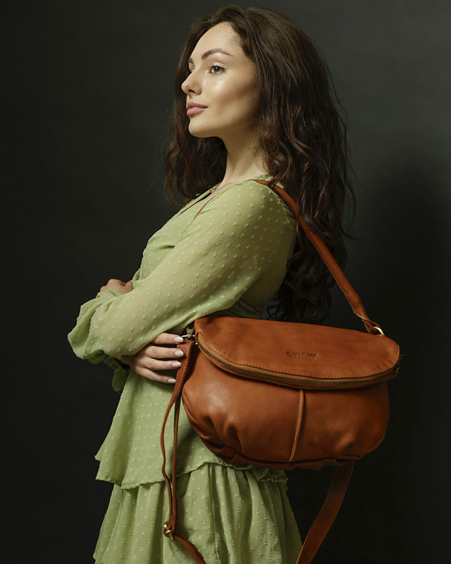 Torebka na ramię listonoszka duża skórzana - MARCO MAZZINI brąz camelowy