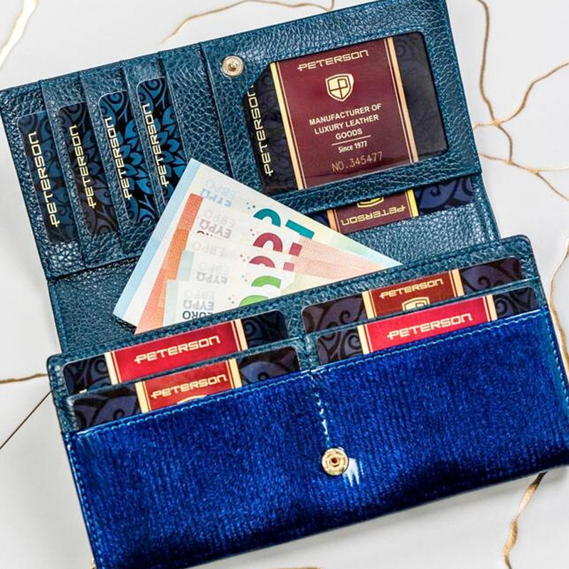 Skórzany damski portfel Peterson PTN 42106-PR