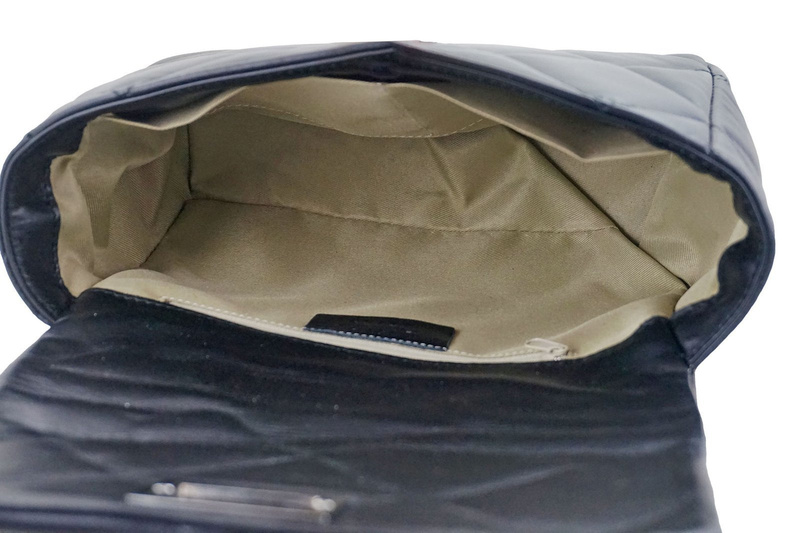 Torebka skórzana pikowana na łańcuszku - Czarna