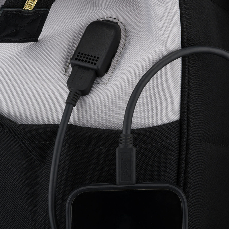 Plecak damski z poliestru w szaro-czarnym kolorze, idealny na bagaż podręczny - Peterson