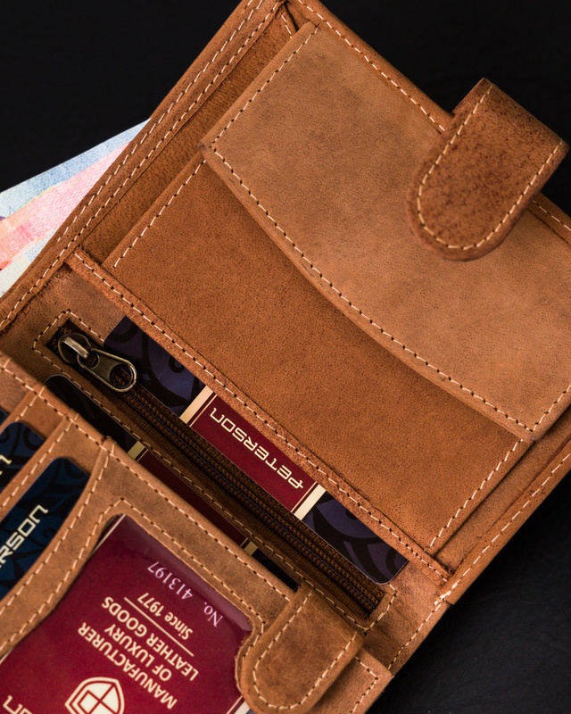 Skórzany męski portfel Peterson PTN 333Z 2-1-5