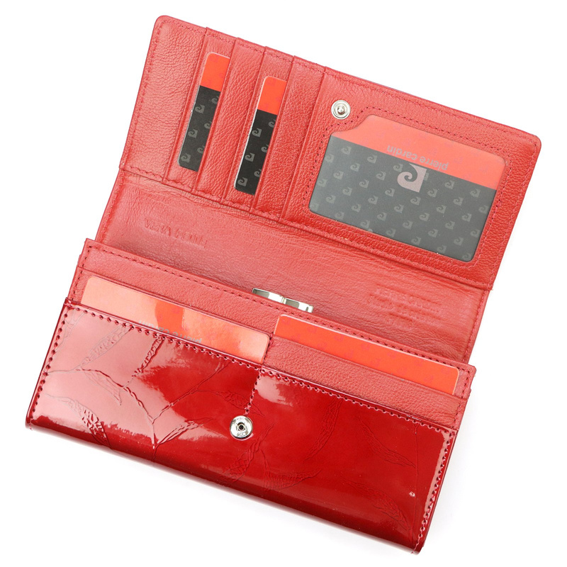 Skórzany damski portfel w liście od Pierre Cardin