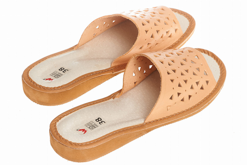 Wójciak Podhale damskie kapcie domowe skóra naturalna korek otwarty palec