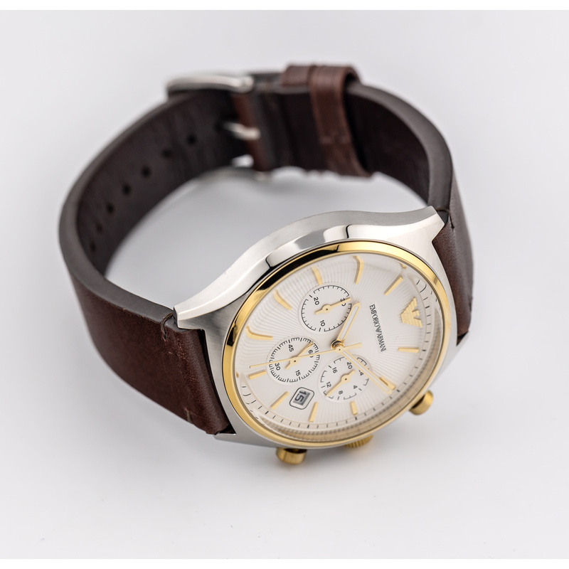 Zegarek ARMANI AR11331. Kwarcowy, Kolor złoty. Mężczyzna.