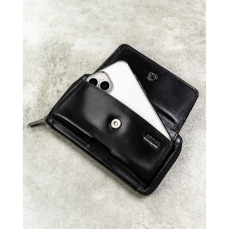 Skórzana, czarna saszetka męska z systemem RFID - Rovicky