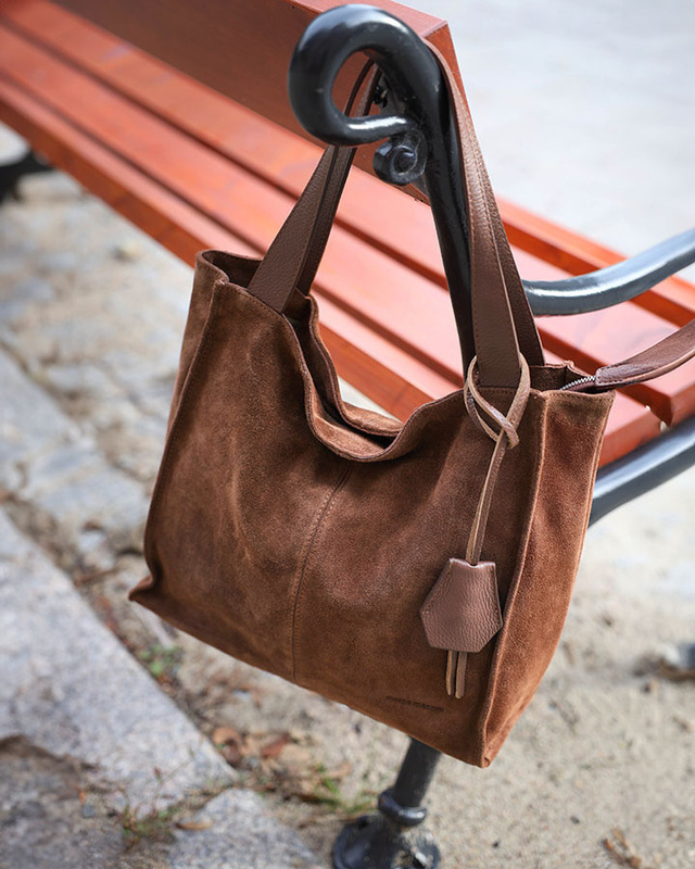 Brązowa torba zamszowa ze skóry typu shopper - MARCO MAZZINI