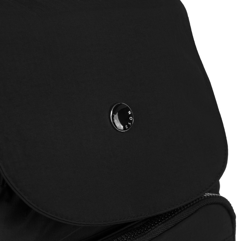 Plecak damski z poliestru w modnym, czarnym kolorze - Peterson