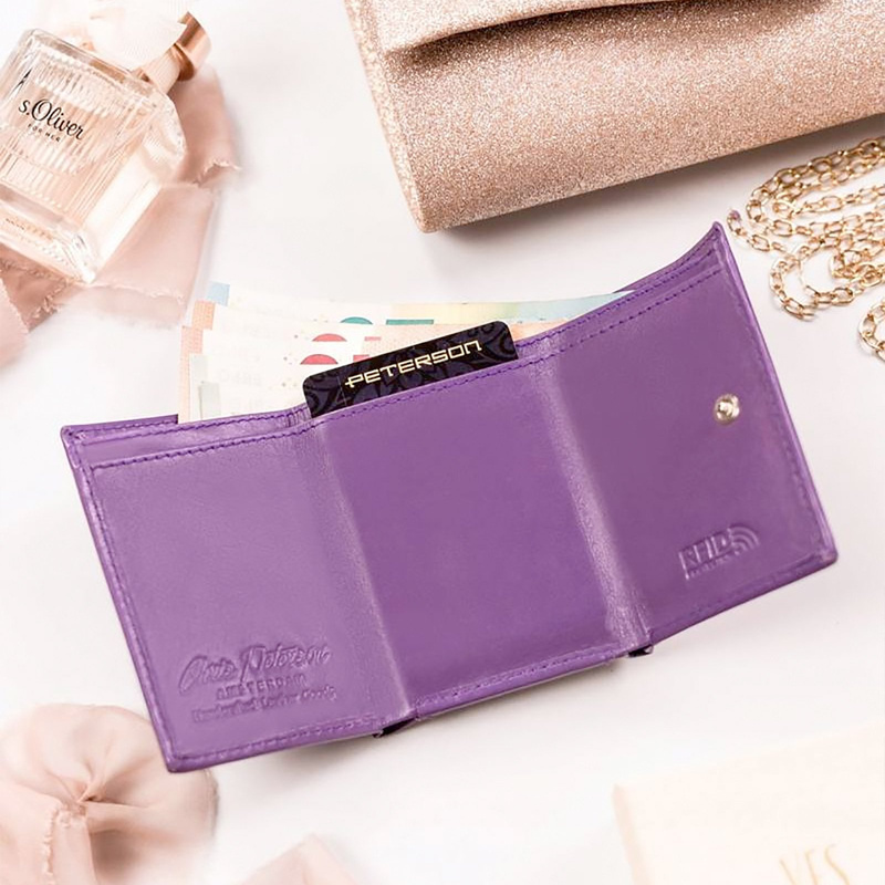 Damski portfel ze skóry ekologicznej Peterson PTN RD-SWZX-86-MCL