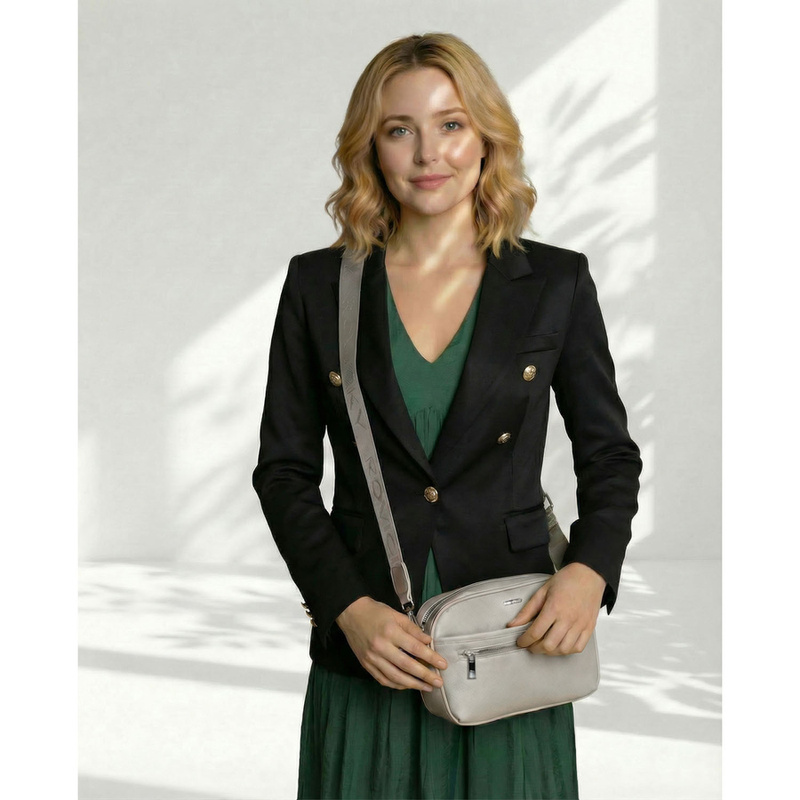 Listonoszka damska ze skóry ekologicznej w szarym kolorze zamykana suwakiem - Rovicky