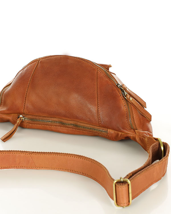 Duża nerka skórzana damska torebka przez ramię z kieszonkami MARCO MAZZINI brąz camel