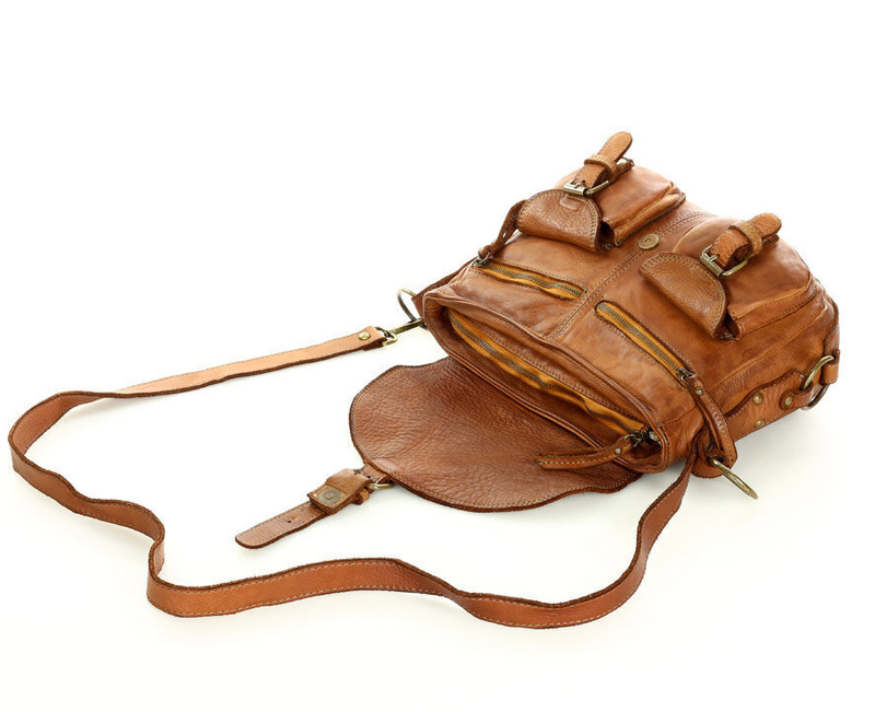 MARCO MAZZINI Skórzana torebka listonoszka z kieszeniami safari handmade bag camel